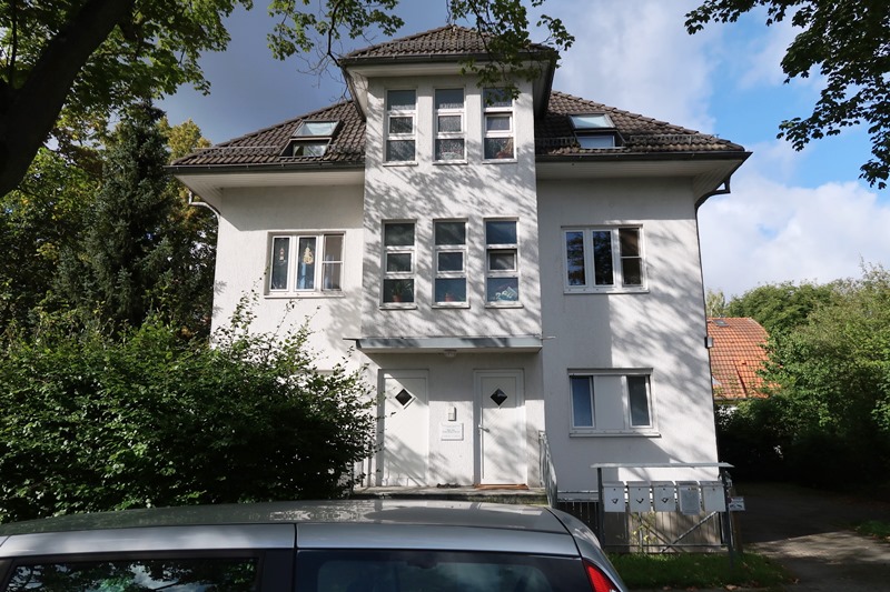 Wohn- und Gewerbeimmobilie, mit 2 Wohneinheiten und einer Gewerbeeinheit in Strausberg